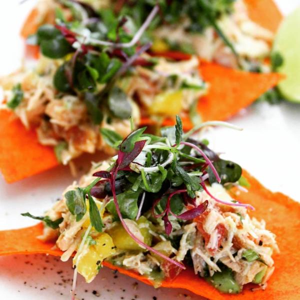 Hugo's salmon nachos