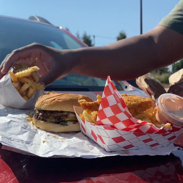 lefty's burger and chicken