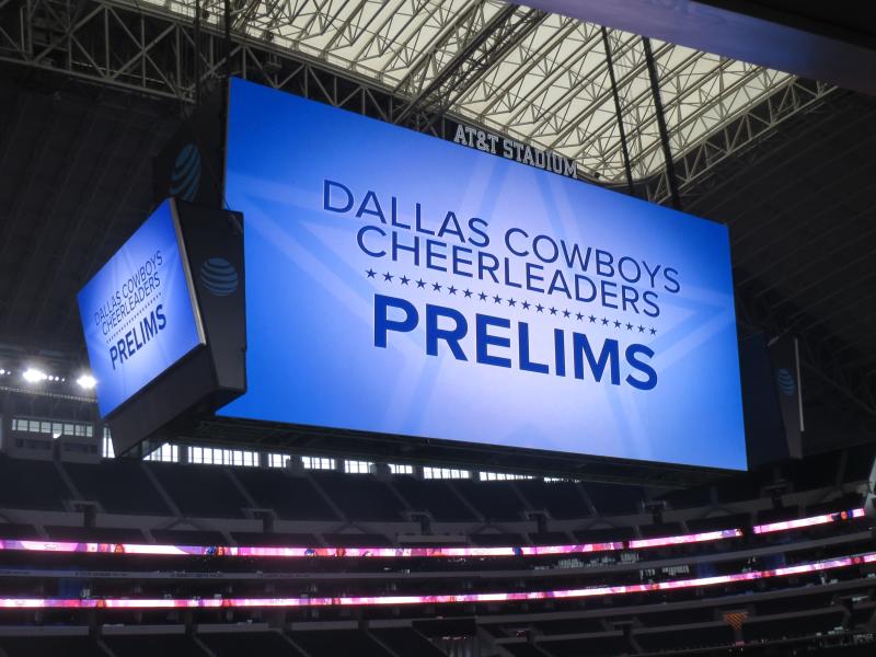 Dallas Cowboys Cheerleaders prelims sign