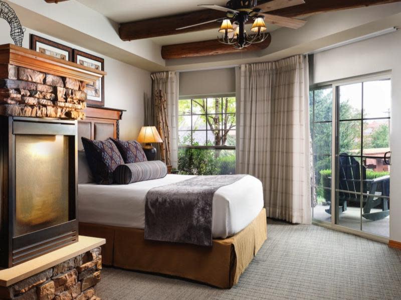 Lodges Timber Hotel Bed Room