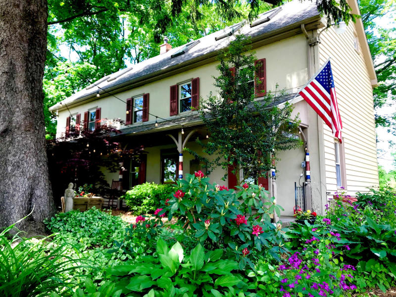 Galvanized America Inn