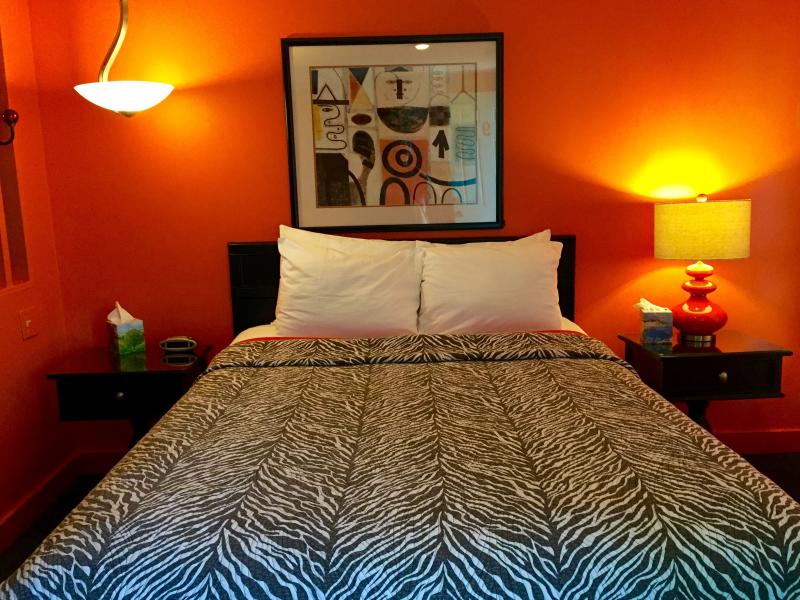 miami-motel-canandaigua-zebra-room