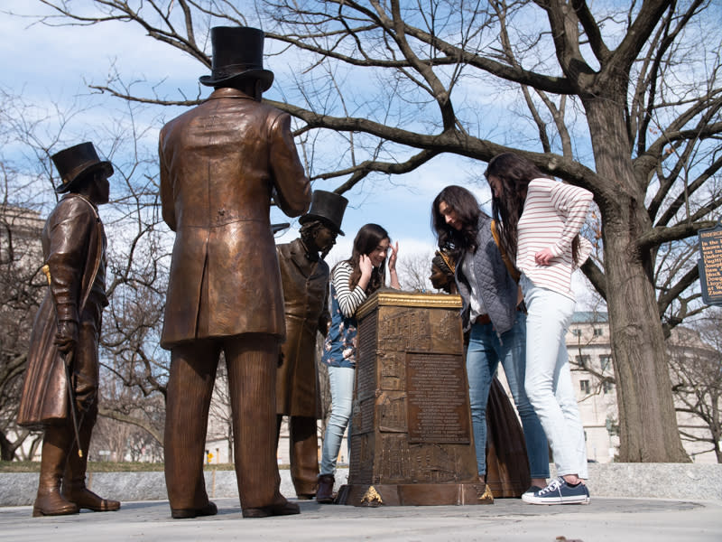 Monuments for Tile
