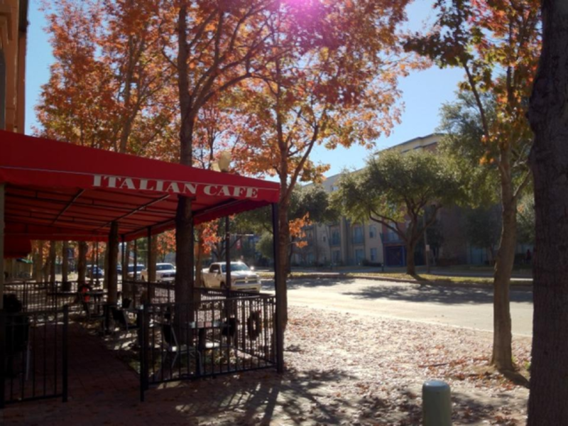 Italian Cafe covered patio in Irving, TX