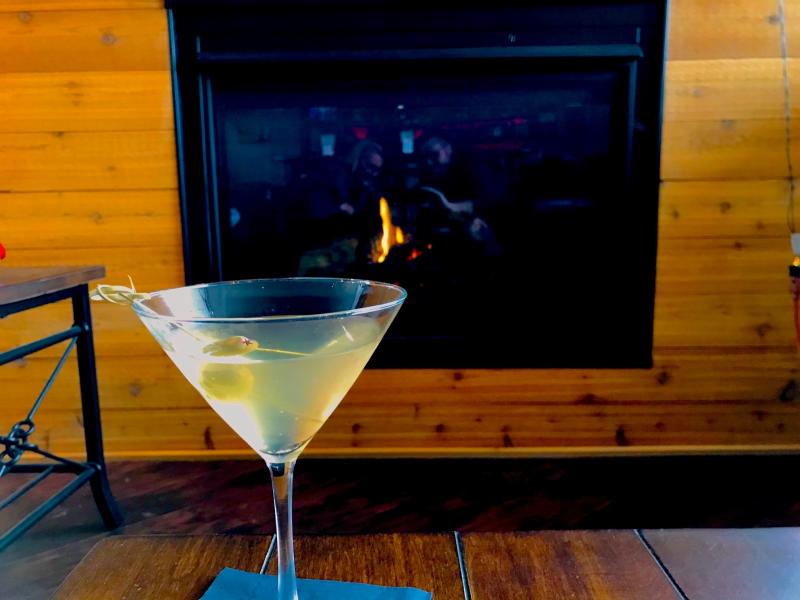 Michigrain fireplace and martini