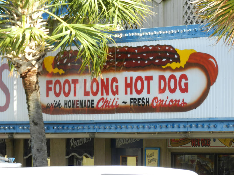 Hotdog Sign at Peaches Corner