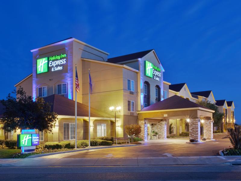 Holiday Inn express oakland hotel outside shot