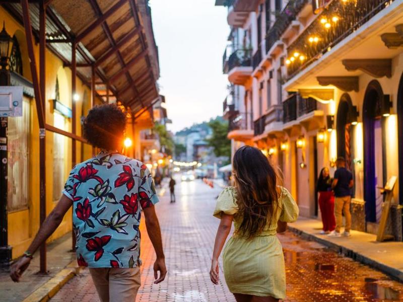 Walking through the beautiful alleys of Casco Antiguo at Panama City, Panamá