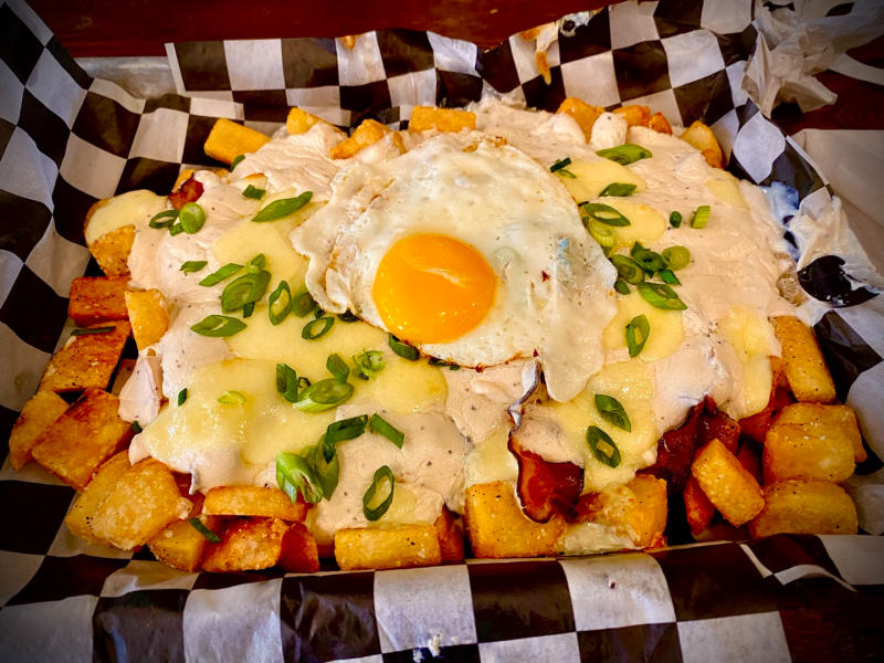 3 brothers poutine