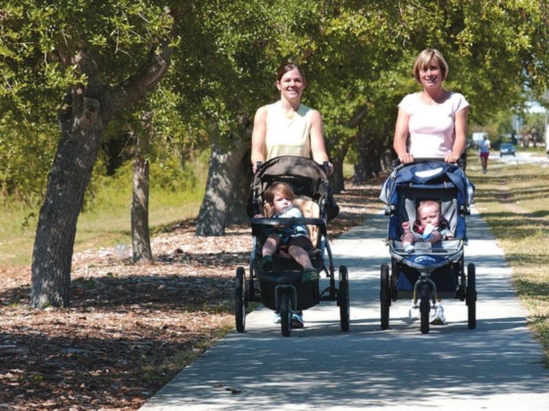 Women with strollers on the Wrightsville Beach Loop