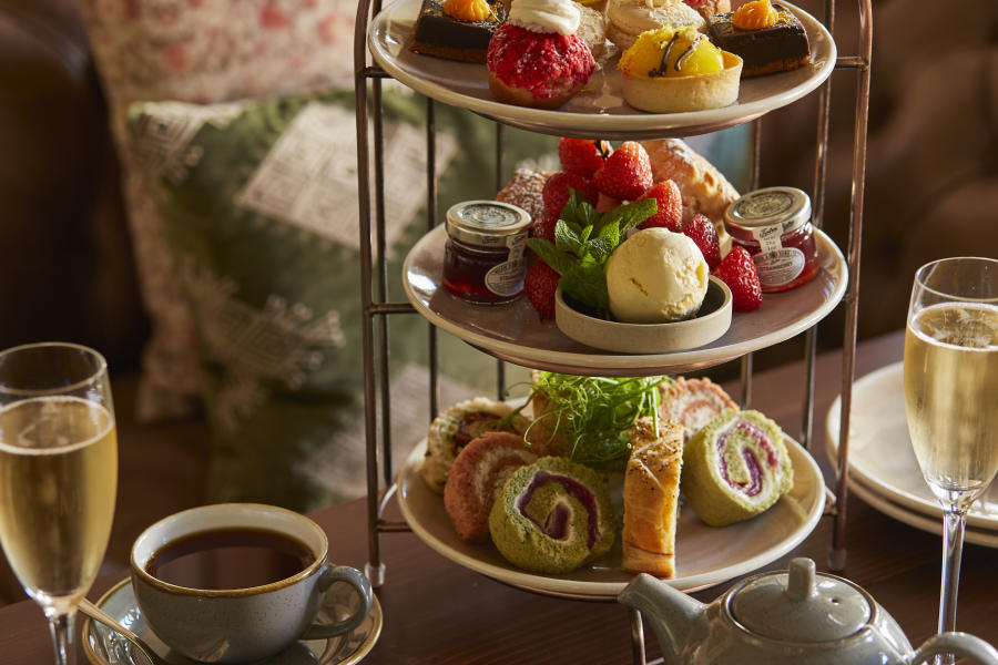 Afternoon tea at The Kings Head in Cirencester