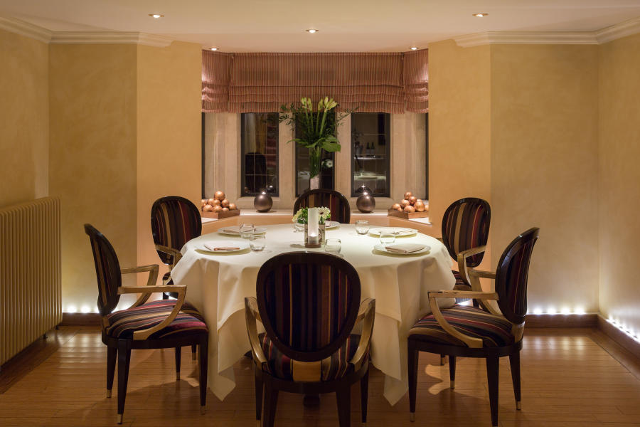 A dining room table at Watley Manor