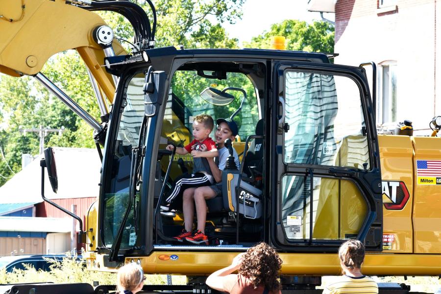Explore Victor Fest - Kids exploring a big truck
