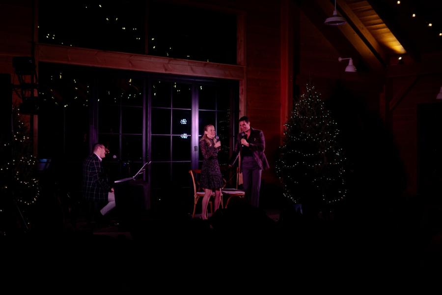 Singers—Broadway at The Lake.