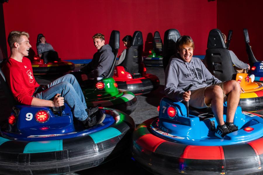 roseland-bowl-canandaigua-bumper-cars-rainy-day