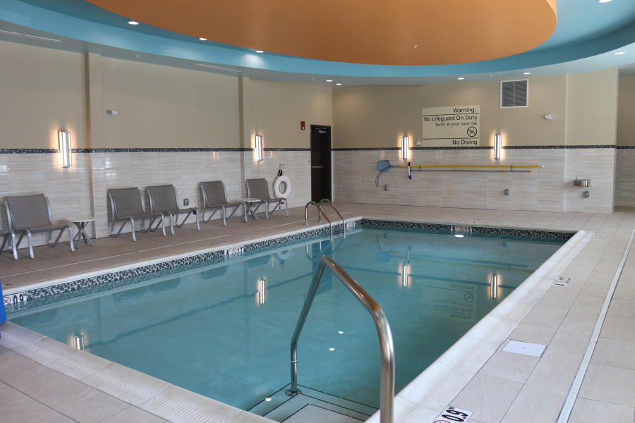 Hampton Inn Providence Pool