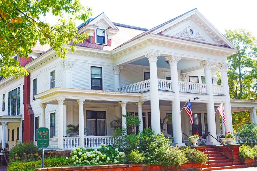 Large, white mansion in Laurium.