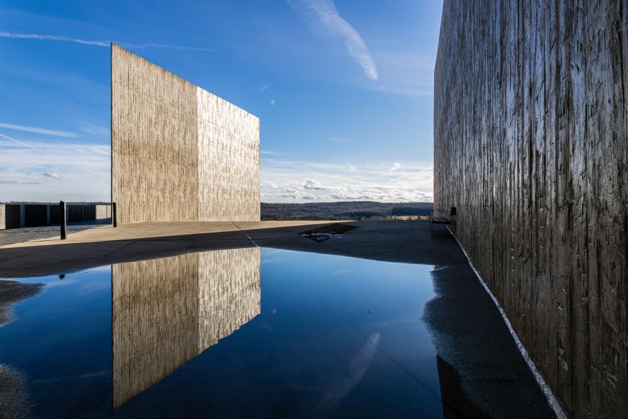 Flight 93 Wall Reflection