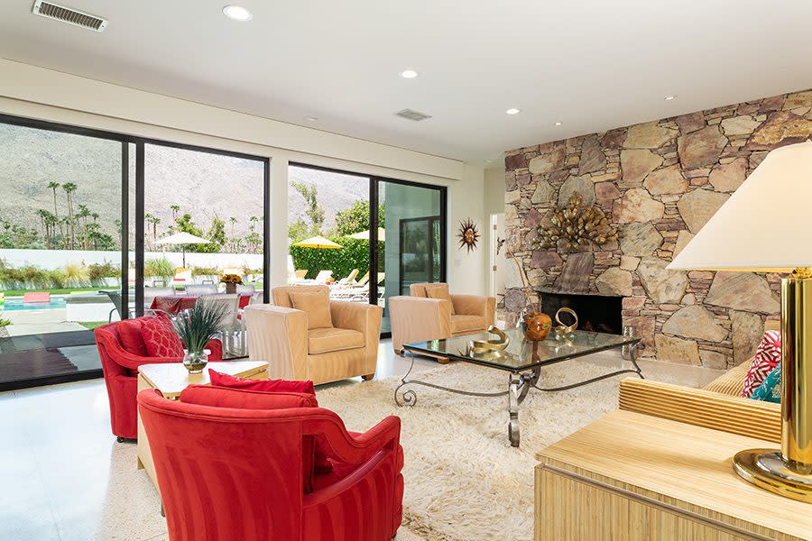 mod mansions living room