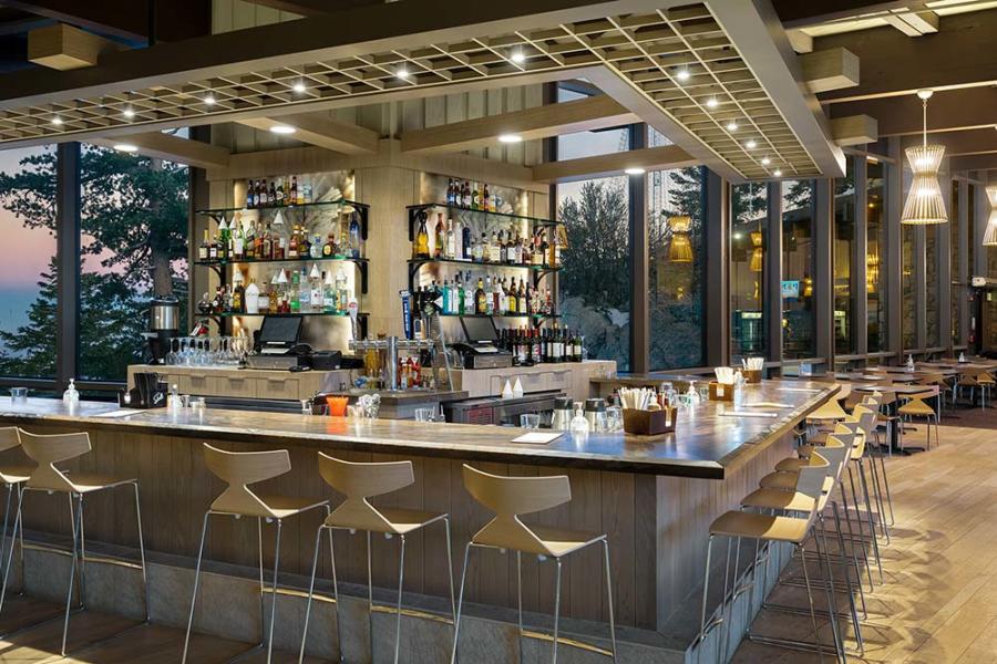 Lookout-Lounge_