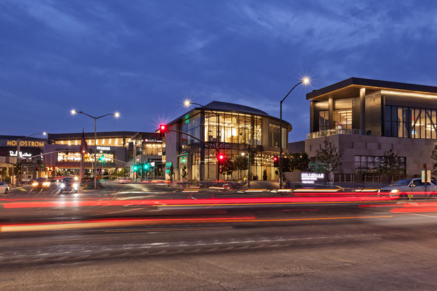 Street-View-of-Hillsdale-Shopping-Center-in-San-Mateo-County-Silicon-Valley