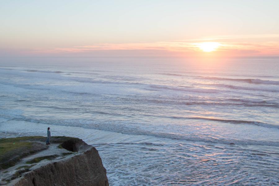 Person_Admiring_Sunset_Pescadero_Coast_by_LudmilaHofman_SanMateoCounty_SiliconValley