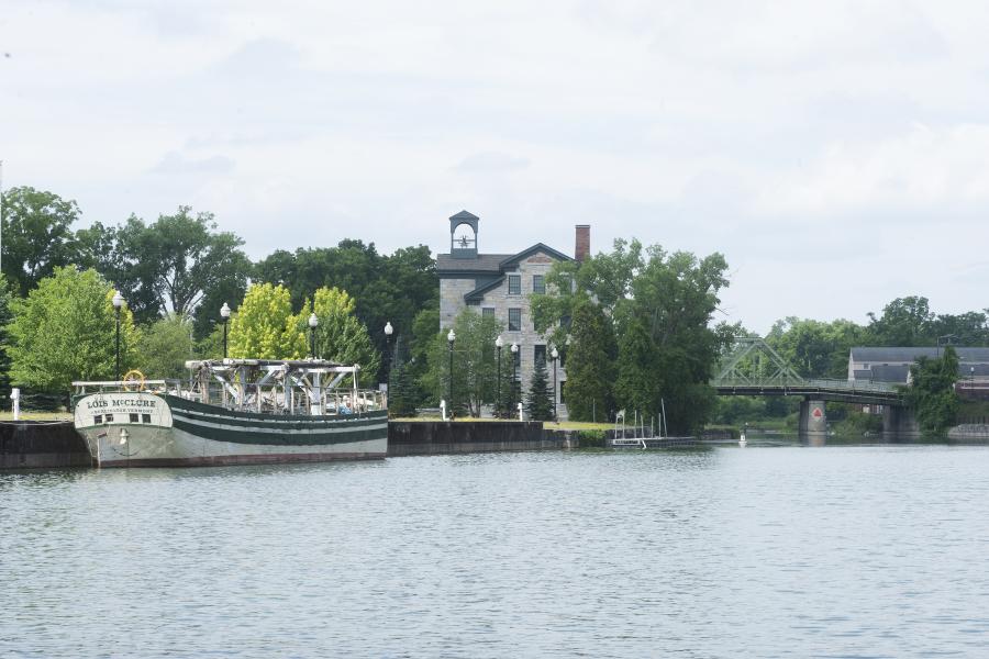 boat on the erie canal