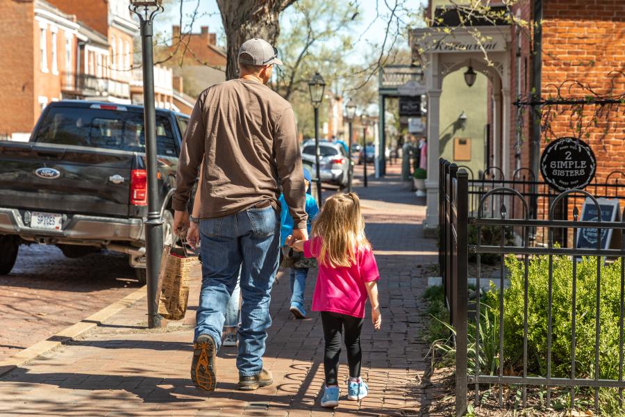 Family Main Street