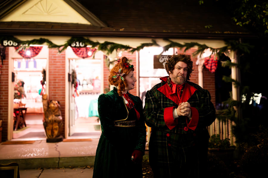 A Christmas Carol Stroll - Mr. & Mrs. Fezziwig