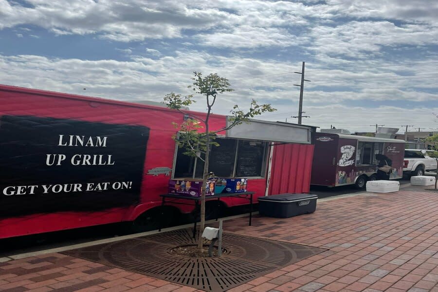 Exterior of Linam Up Grill food truck in Tulsa, OK.