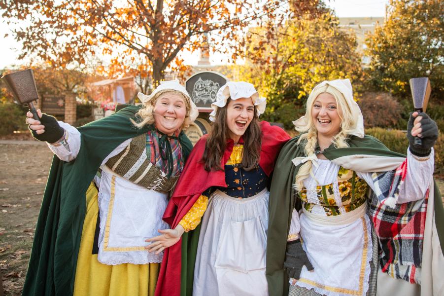 8 Maids Wassail Tavern