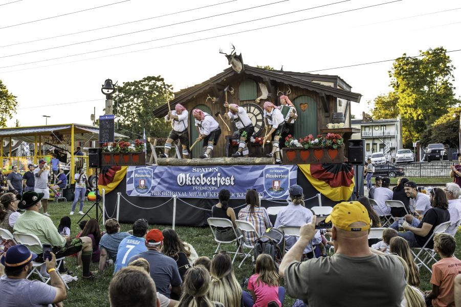 Oktoberfest Glockenspiel