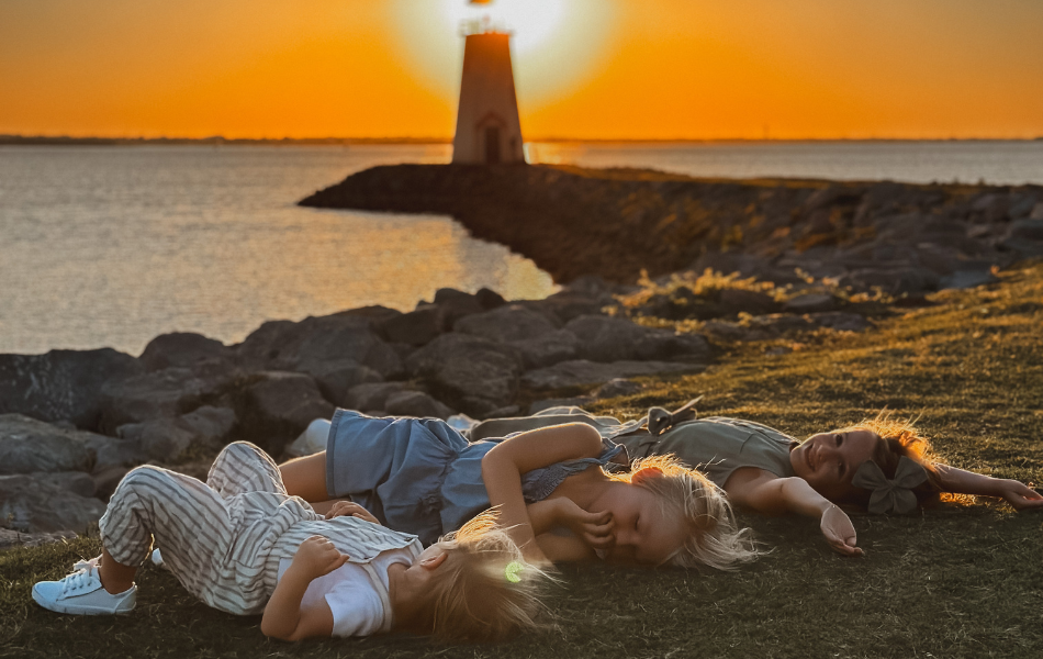 Three sisters on the bank near Lake Hefner