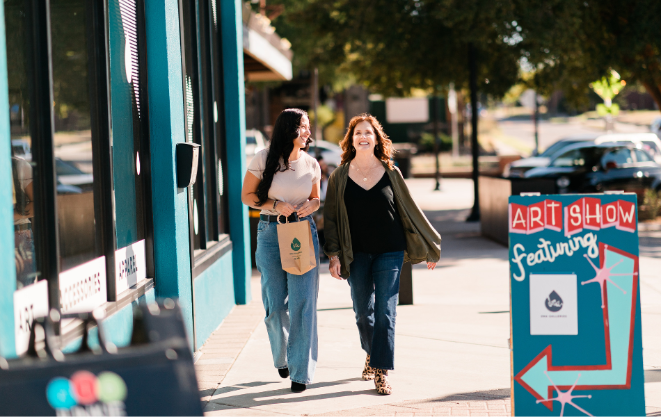 Girls walking in the Plaza District