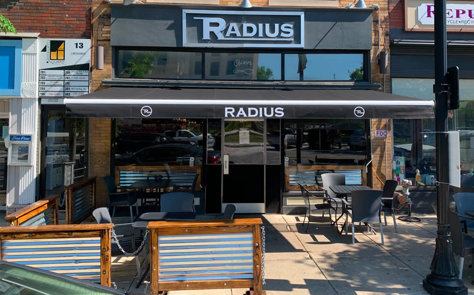 Radius Restaurant Patio Valparaiso In South Shore, IN