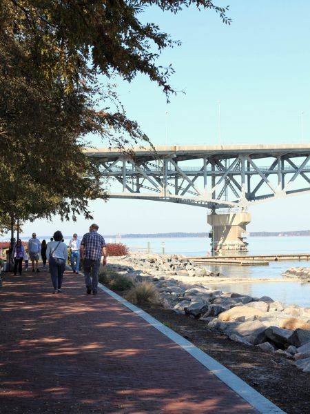 Fall colors in Yorktown