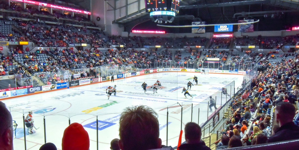 FW Komets Holiday Game