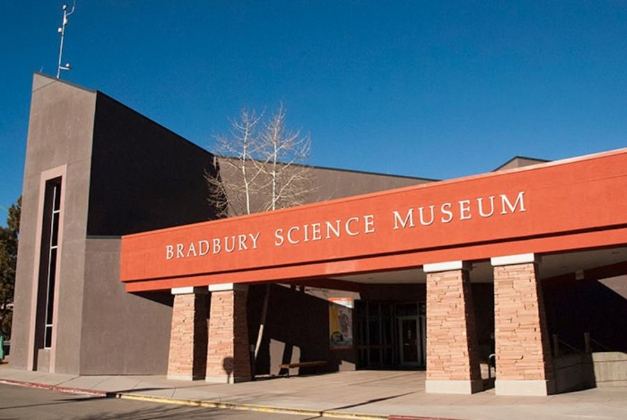 A picture of the exterior of the Bradbury Science Museum in Los Alamos, New Mexico