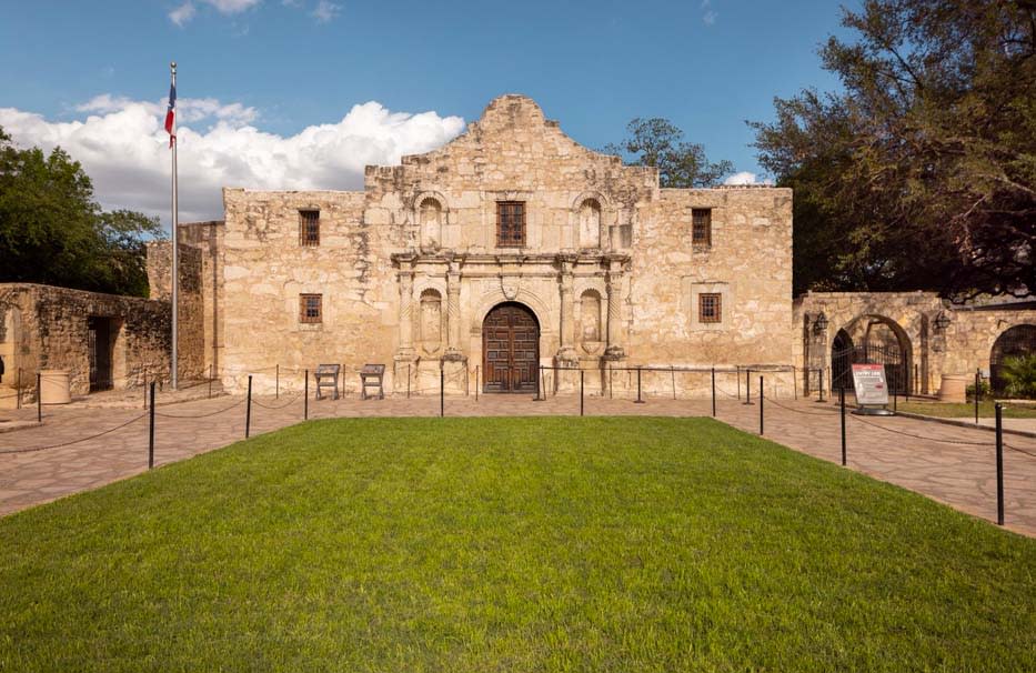 Alamo-Courtyard