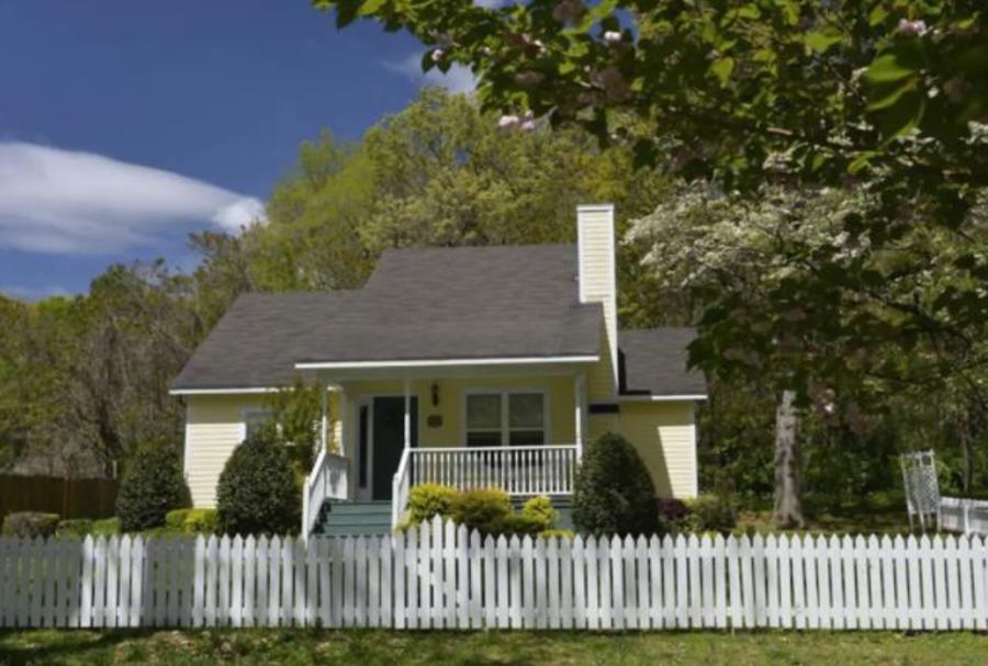 Devon Cottage at Dogwood Manor Guesthouse