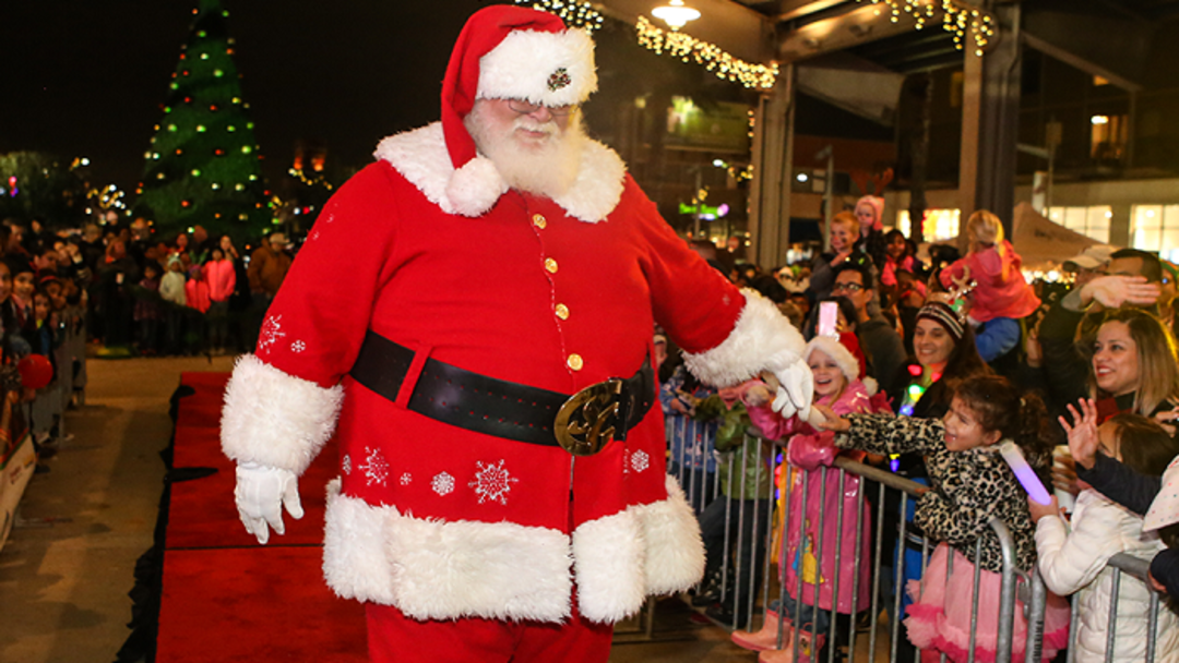 Santa Claus Experience at Park Meadows Mall begins November 10