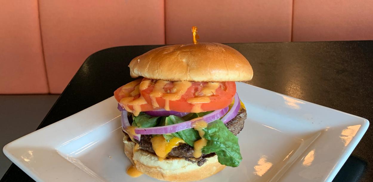 Cheeseburger at 24 Diner in Austin Texas