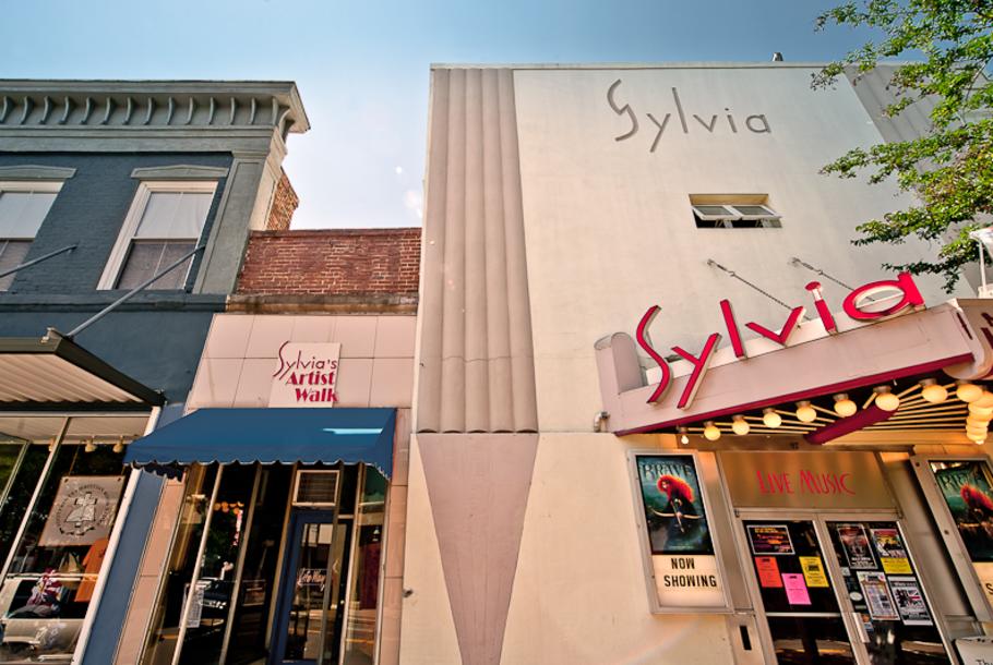 Sylvia-Theater-1.jpg
