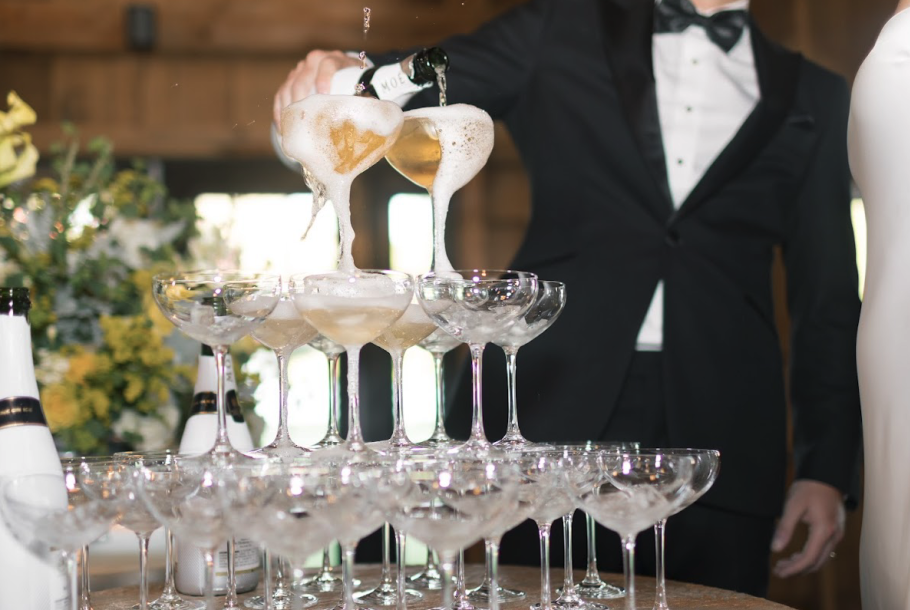 champagne glasses