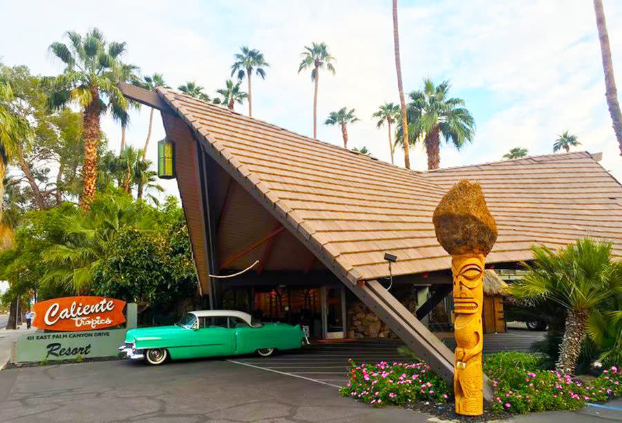 caliente tropics