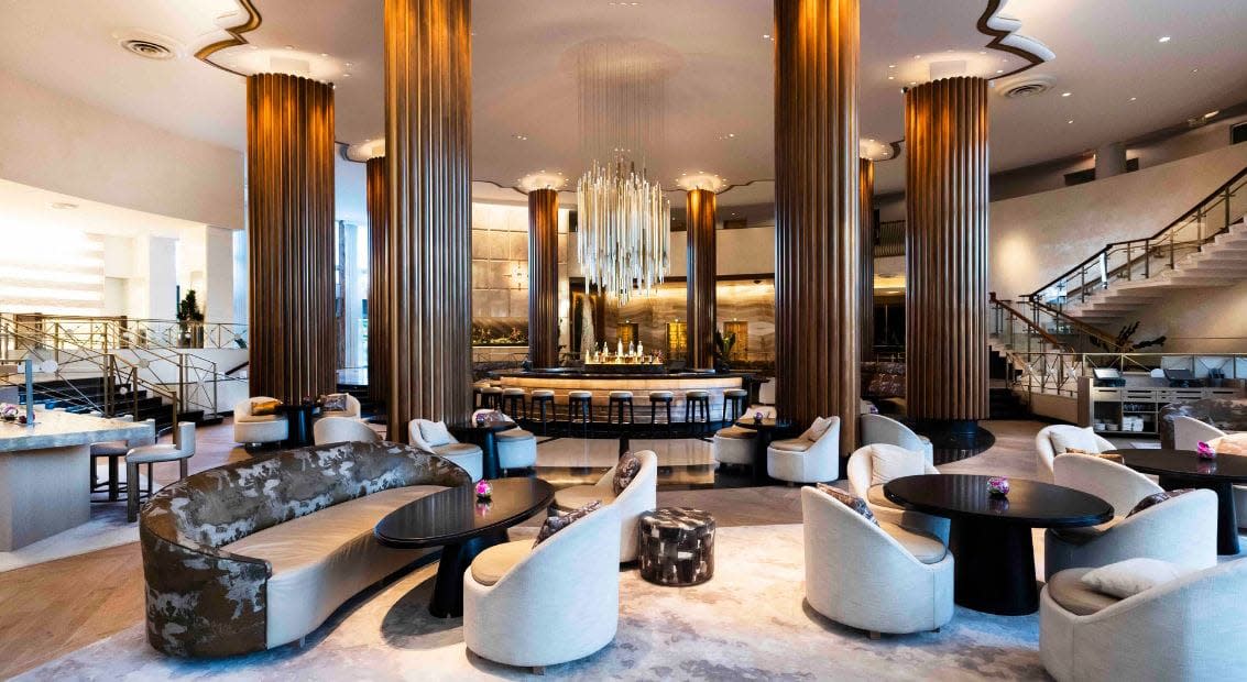 lobby bar
