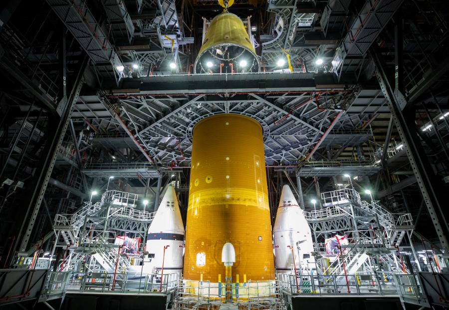 sls stack at kennedy space center artemis