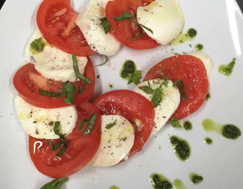 il giardino Italian caprese salad