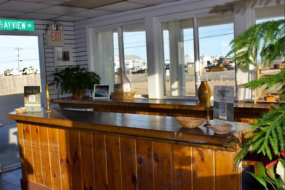 misquamicut market