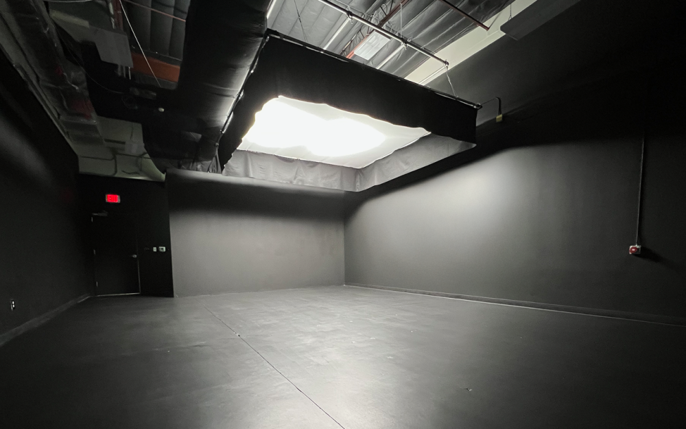 Suite Pea Studio stage view